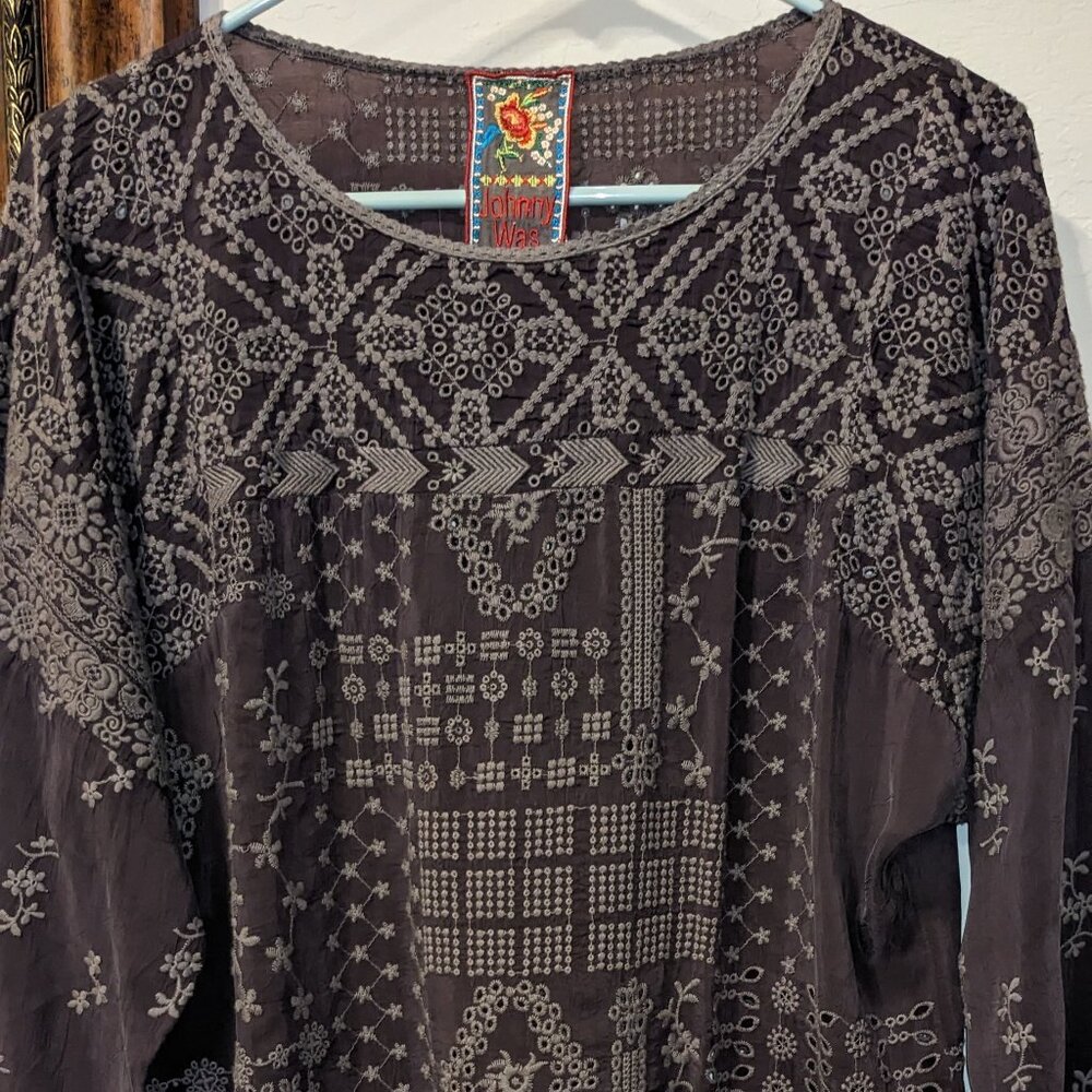 Johnny Was rayon top embroidered look M brown - Picture 8 of 8
